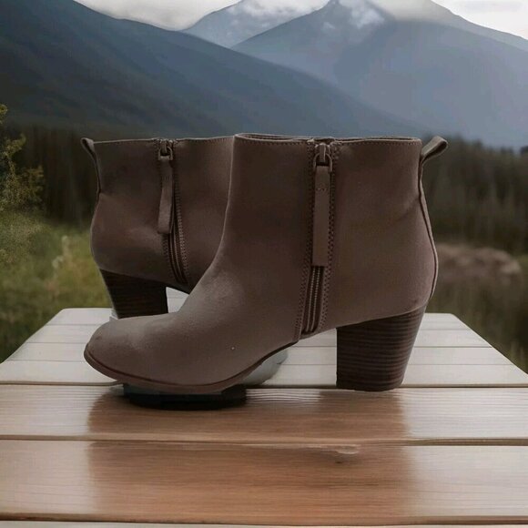 Faux Suede Mid Ankle Booties Size 10  Stacked Heel Taupe Tan Brown Zipper - Picture 1 of 10